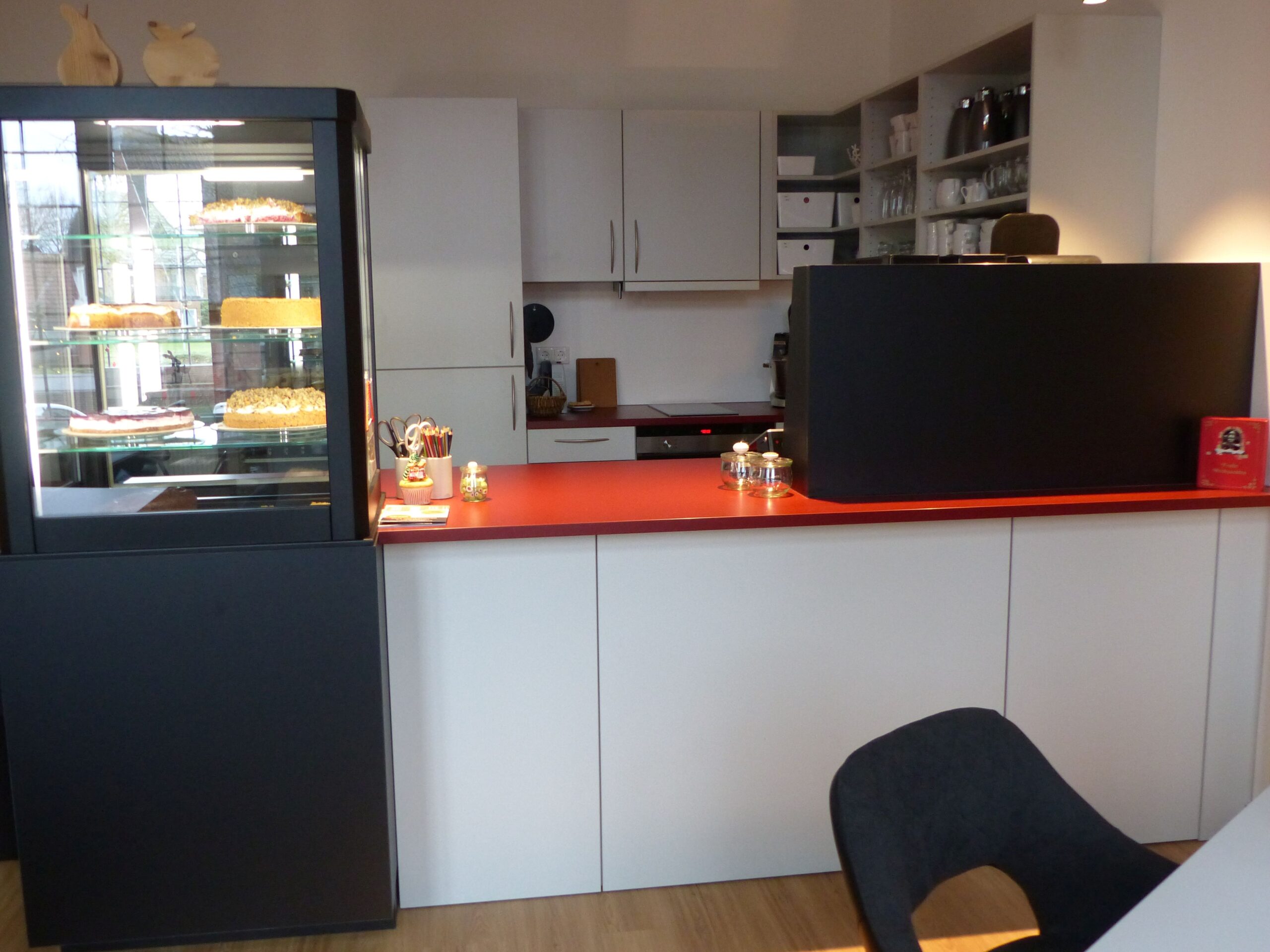 ...und genießen Sie leckeren, hausgemachten Kuchen und feine Kaffeespezialitäten.